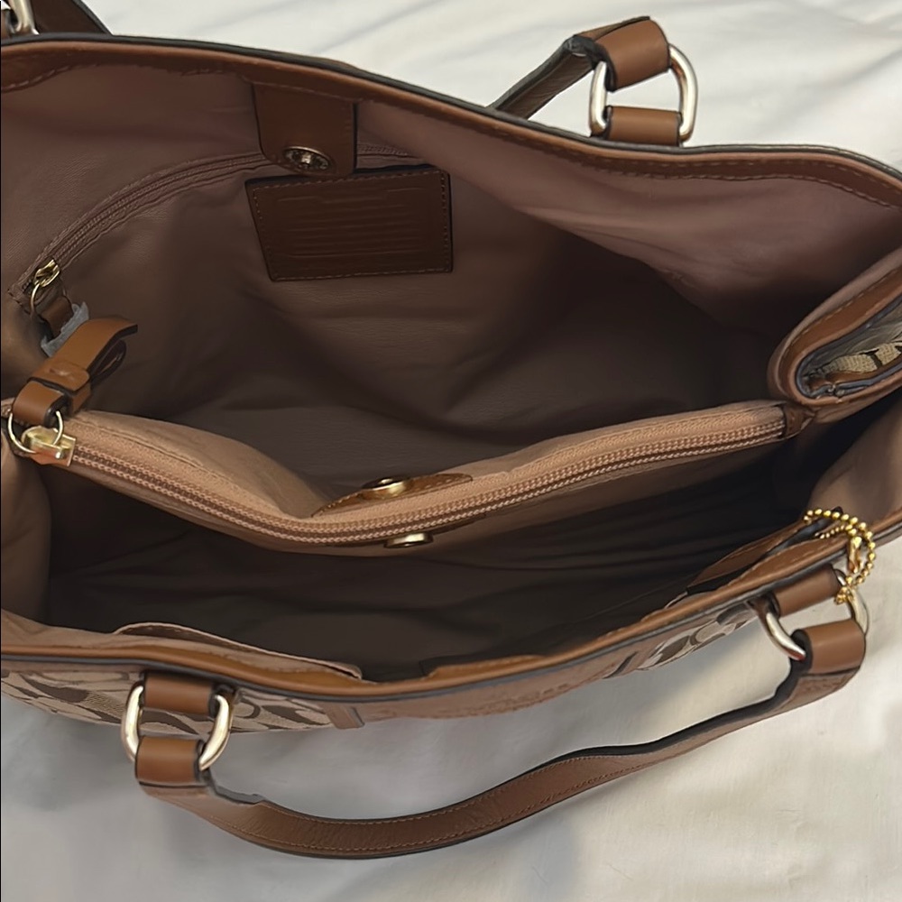 NWOT Vintage Coach Brown Jacquard Shoulder Bag with Signature Monogram - Picture 5 of 7